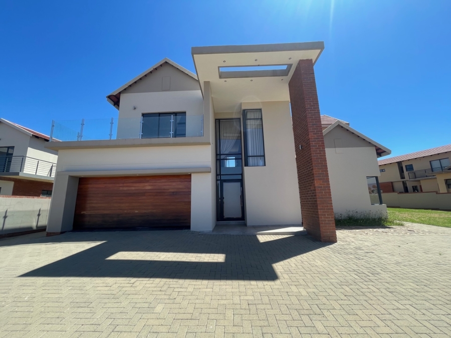 5 Bedroom Property for Sale in Wild Olive Estate Free State